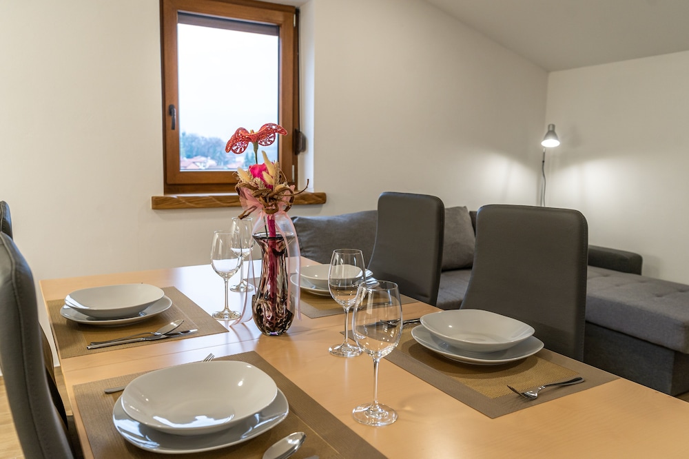 Tourist Farm Valic Apartment and Winery — 4-Star Luxury Hotel in Ajdovscina, Slovenia
