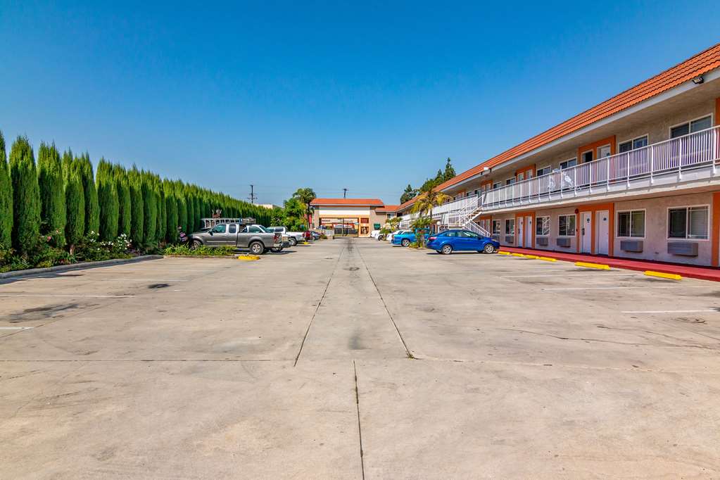 Rodeway Inn Artesia Cerritos - photo 3