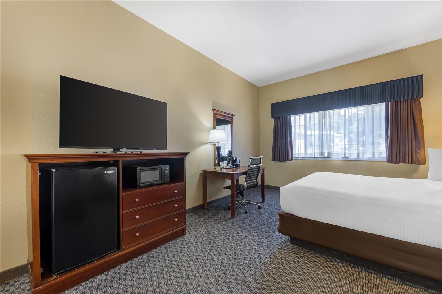 Best Western Plus Shamrock Inn & Suites - photo 21