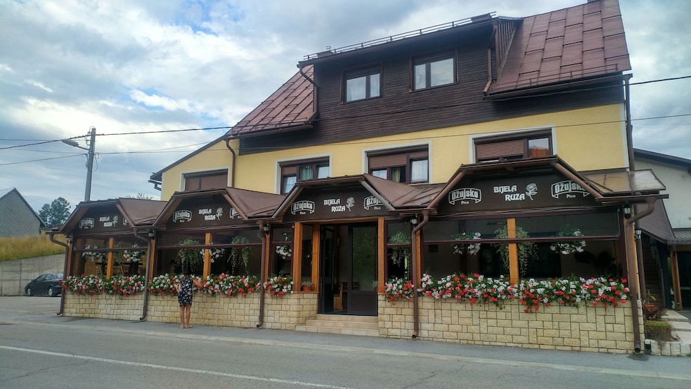 Bijela Ruza — hotel in Ravna Gora