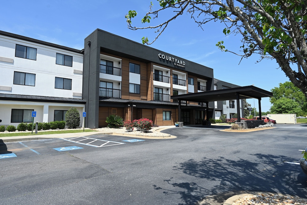Courtyard by Marriott Albany - photo 30