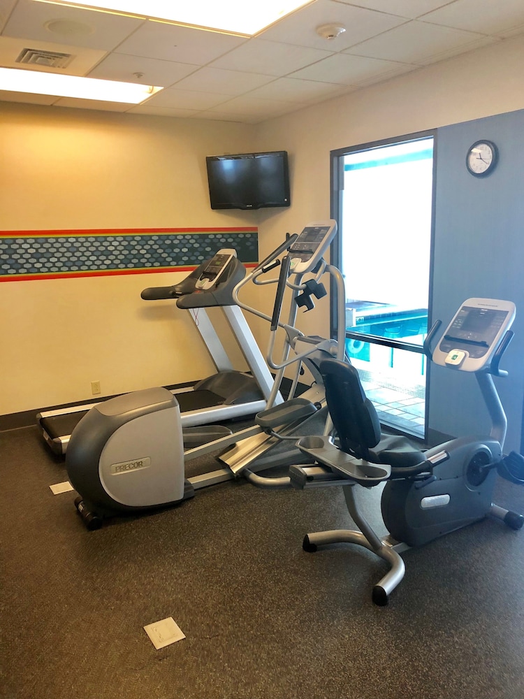 Hampton Inn & Suites Norfolk Airport - photo 28