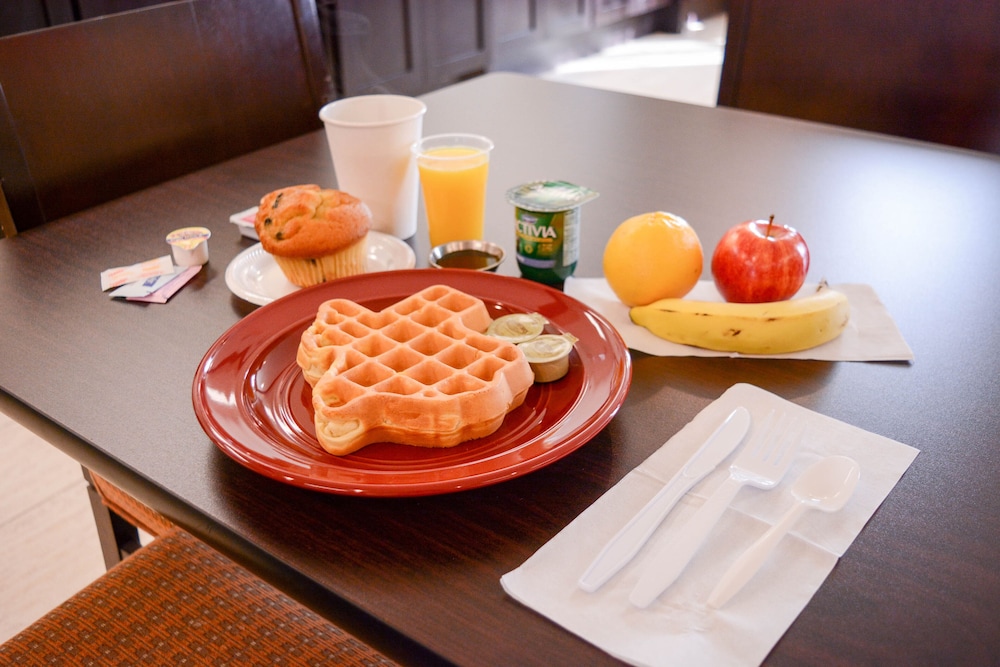 SureStay Hotel by Best Western Cotulla - photo 19