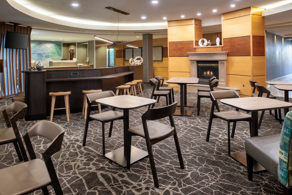 SpringHill Suites by Marriott Medford - photo 27