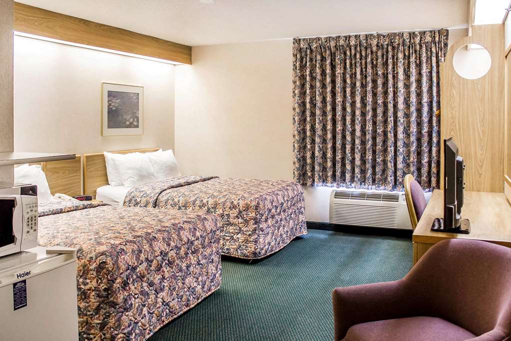 Rodeway Inn Abbotsford - photo 12