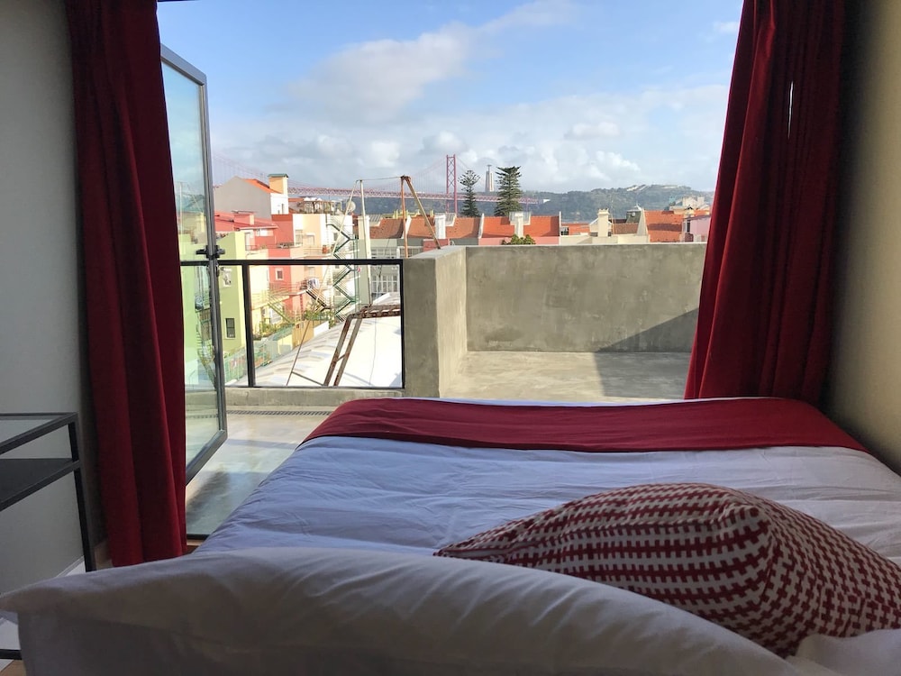 The Bridge - carbon neutral hotel in Lisbon