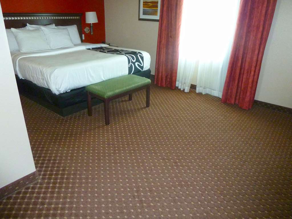 Americas Best Value Inn & Suites Gun Barrel City - photo 18
