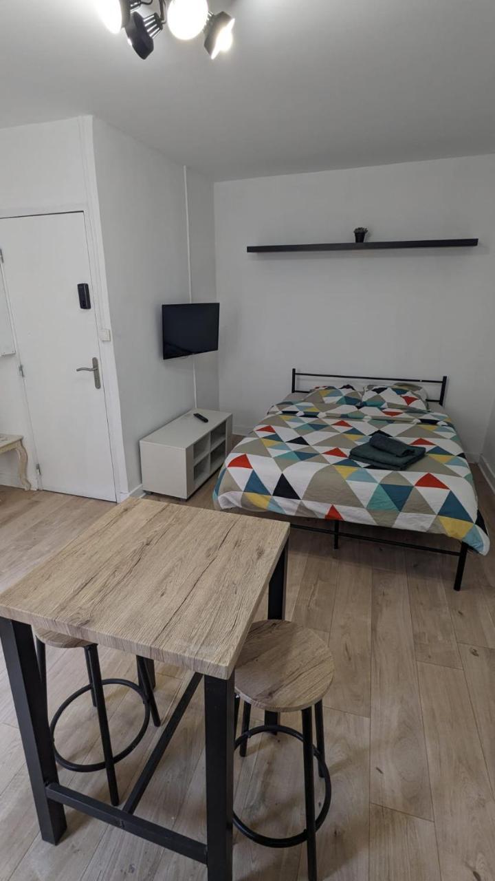 Budgetbnb Larmodieu 2 in Toulon, France