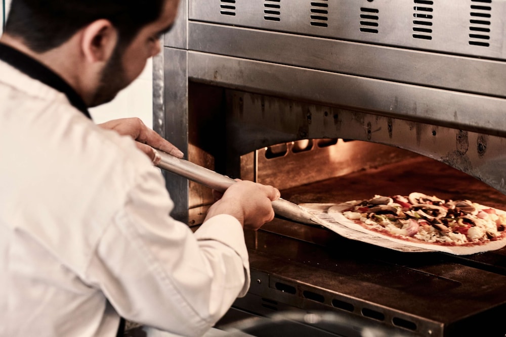 מזון ומשקאות