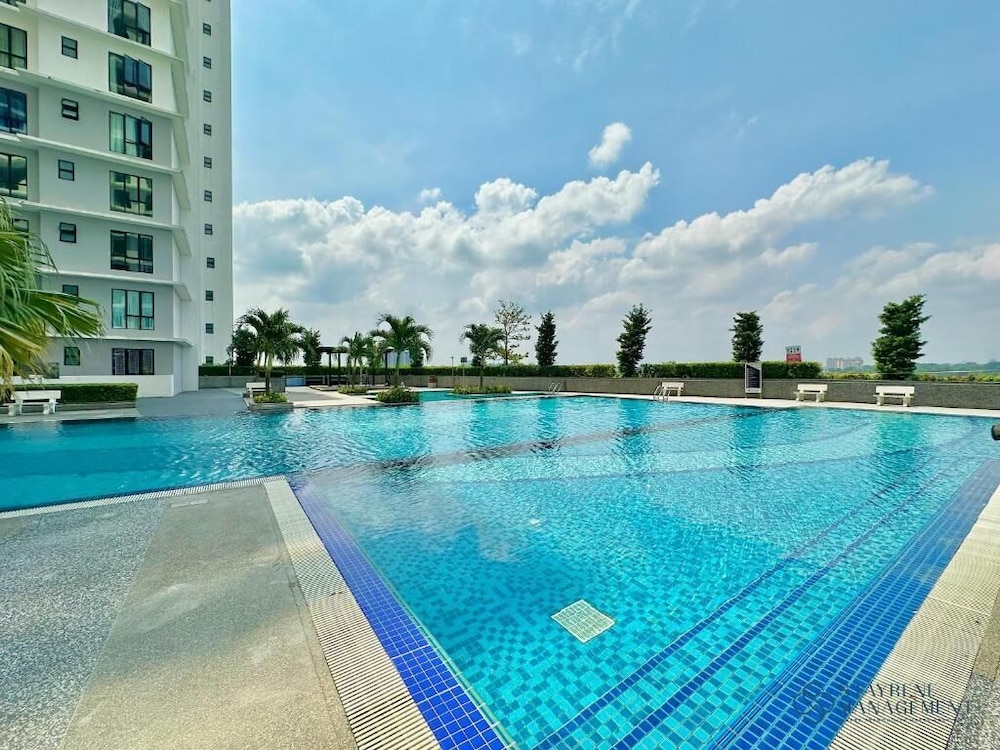 The Platino Near Paradigm Mall By Stayrene — 4-Star Luxury Hotel in Johor Bahru, Malaysia