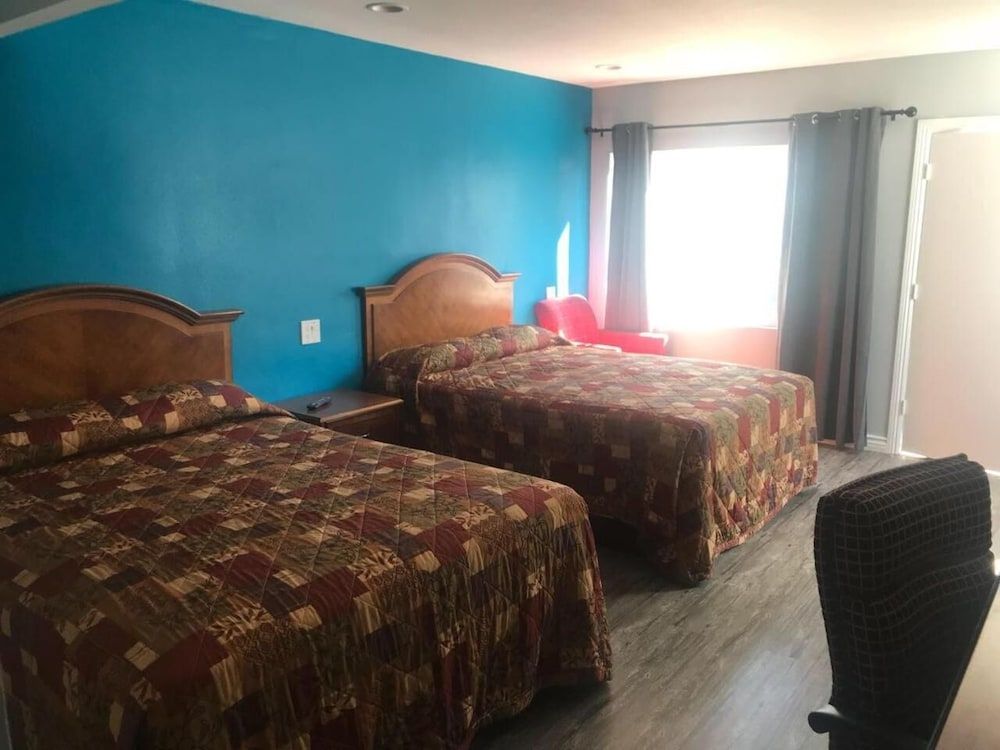 Deano's Motel Culver City - photo 13