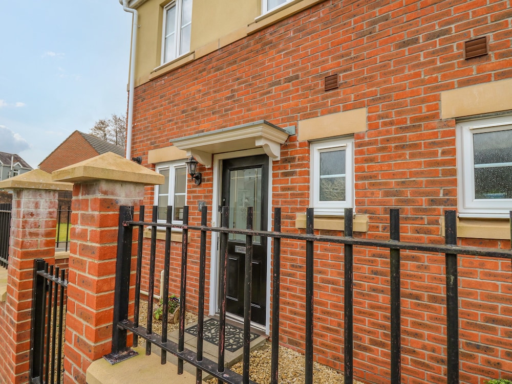 6 Erwr Brenhinoedd — hotel in Ammanford