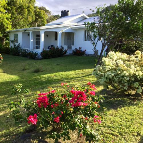 Romantic Cottage — 4-Star Luxury Hotel in Sauteurs, Grenada