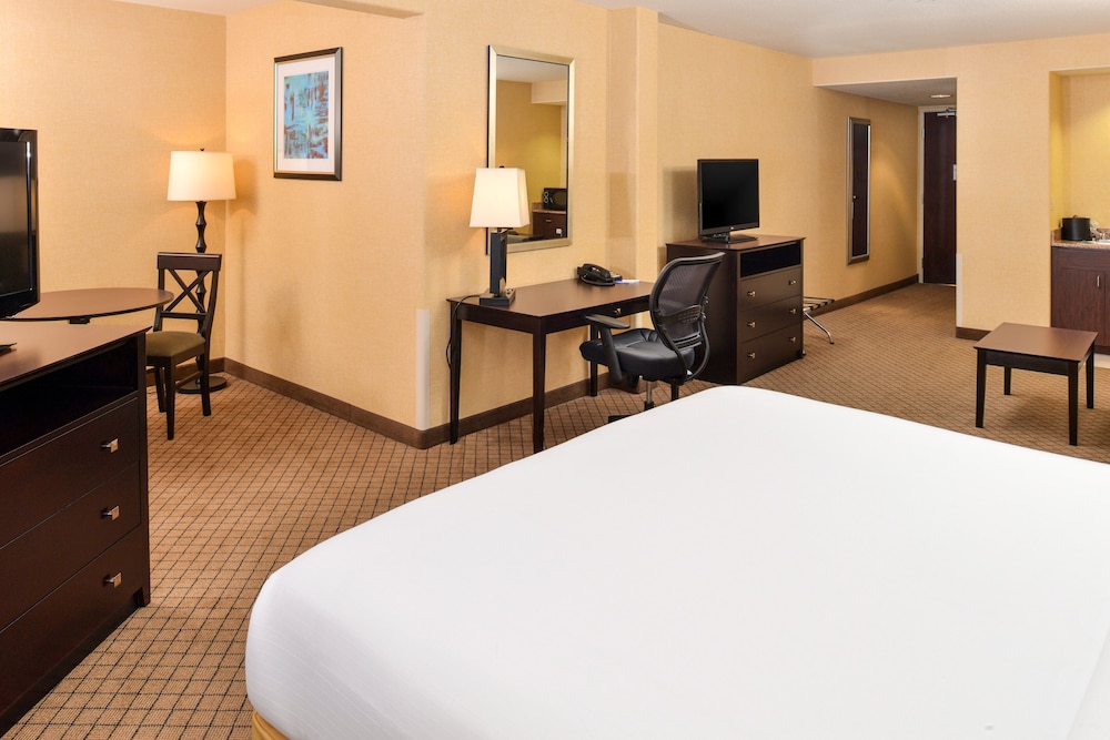 Holiday Inn Express Sacramento Airport Woodland by IHG - photo 48