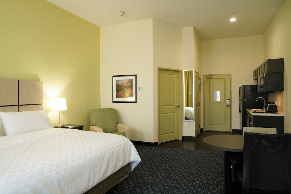 Candlewood Suites Plano North by IHG - photo 19