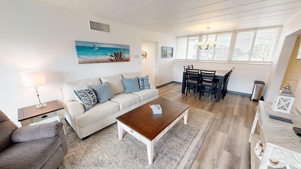 Sea Palm 1D by Holiday Isle Properties — 4-Star Luxury Hotel in Fort Walton Beach, United States