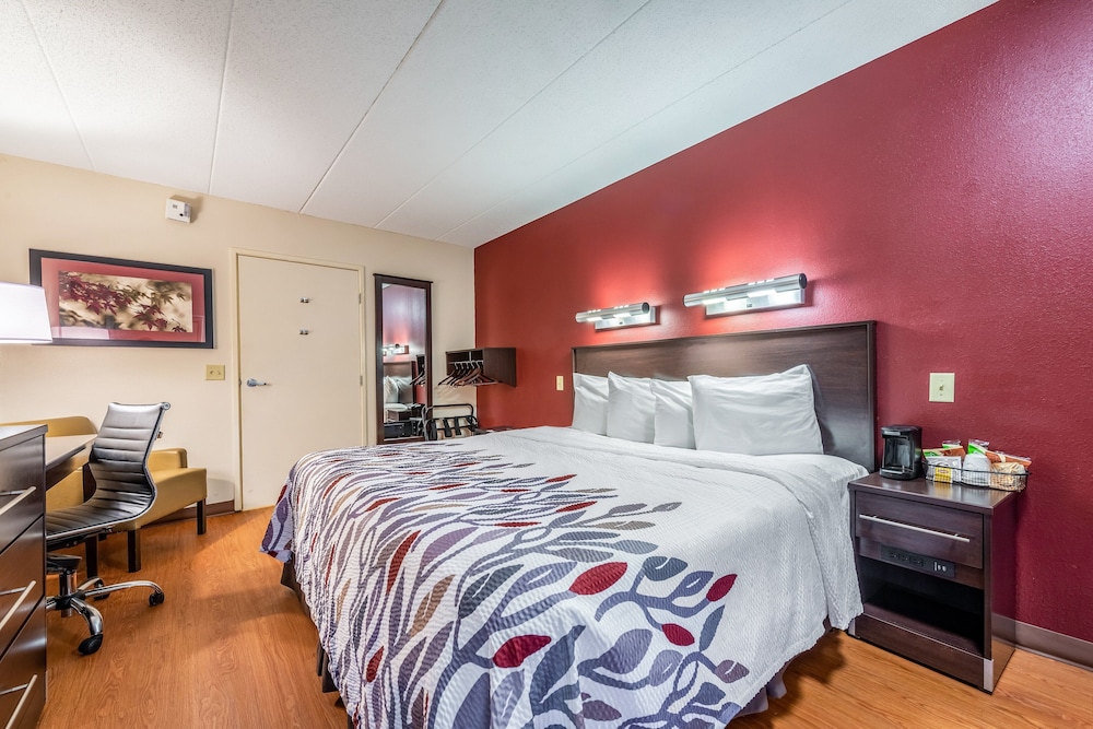 Red Roof Inn Merrillville - photo 21