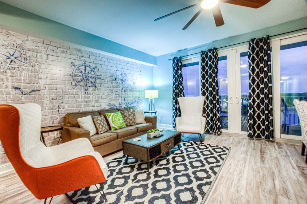 Laketown Wharf Resort by Aneliya's Rentals - photo 453