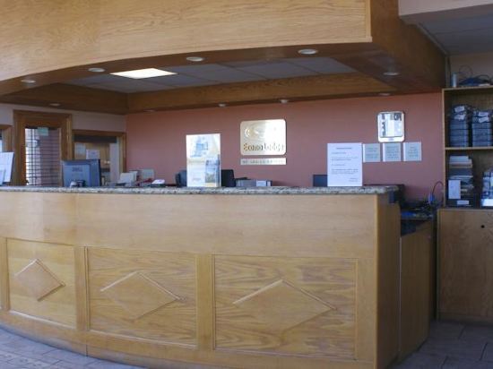 Bayview Inn and Suites - photo 8