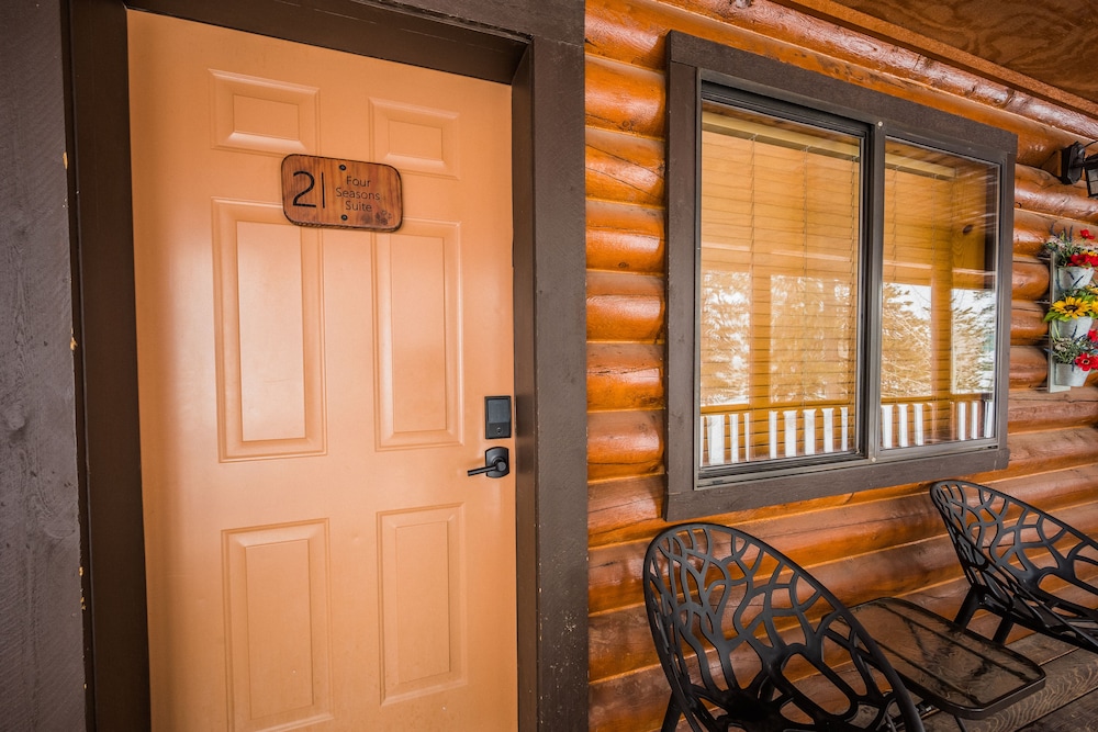 Duck Creek Village Inn - photo 70
