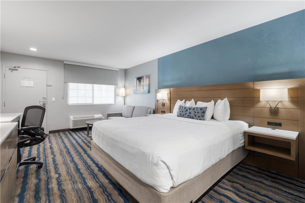 Best Western San Diego Miramar Hotel - photo 13