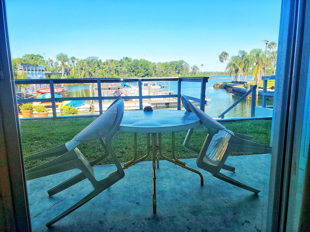 The Port Hotel & Marina - photo 36