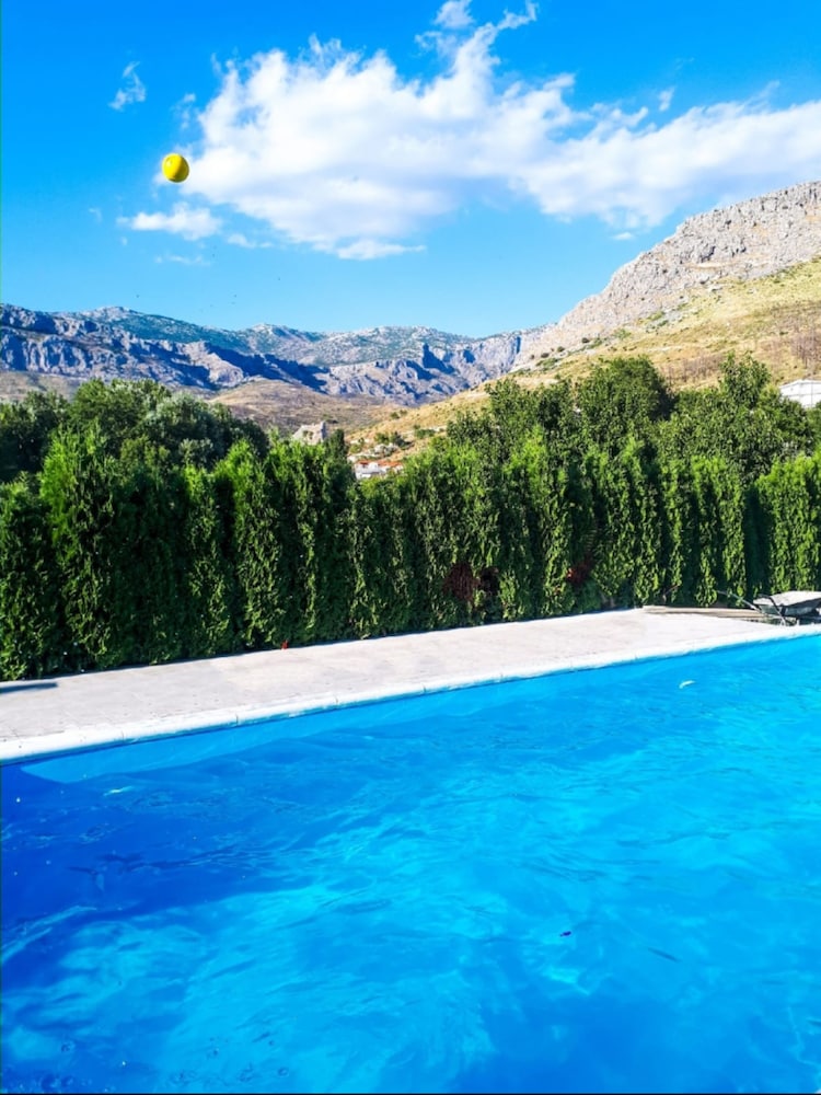 Tihi Val 3 in Podstrana, Croatia