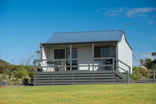 Prom Gate Getaway - carbon neutral hotel in North Wonthaggi