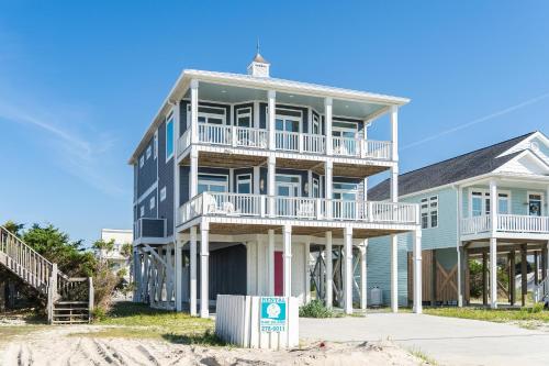 Conch Out by Oak Island Accommodations - photo 11