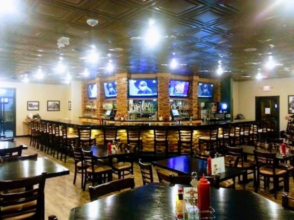 Woodfield Inn and Suites - photo 40