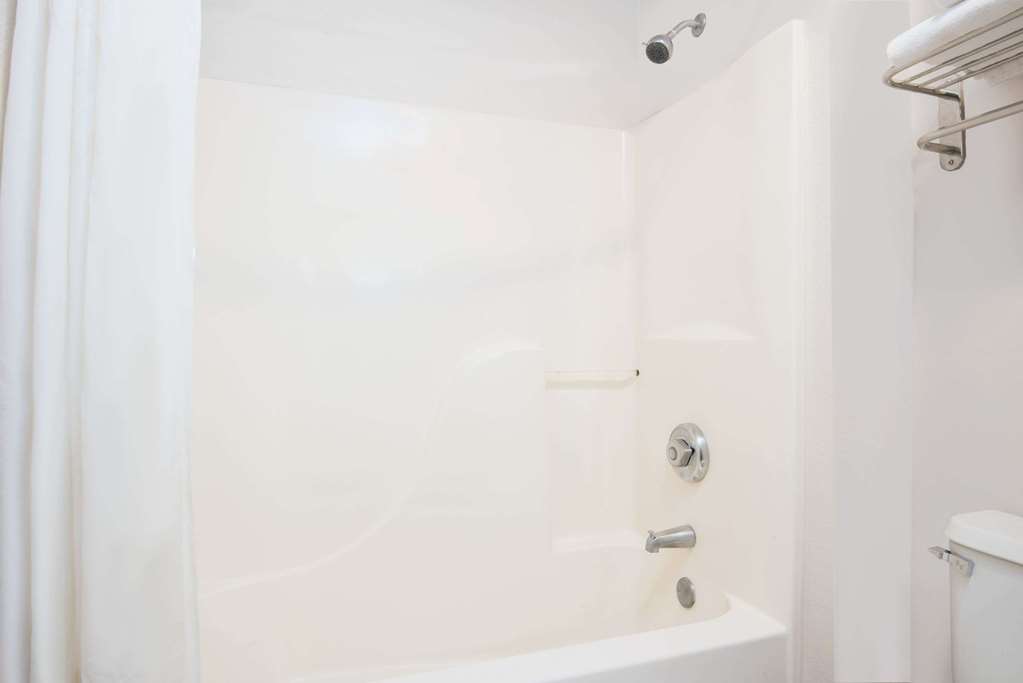Hawthorn Suites By Wyndham Albuquerque - photo 9