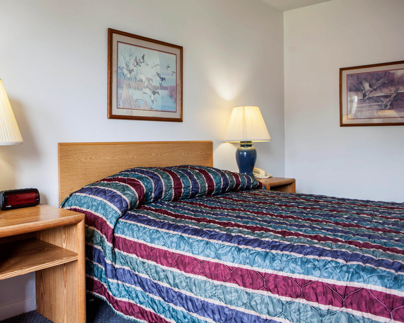 Econo Lodge West Liberty - photo 5