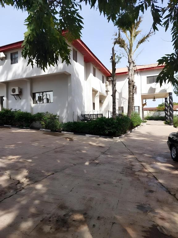 Crest Hotel — Jos — photo 3