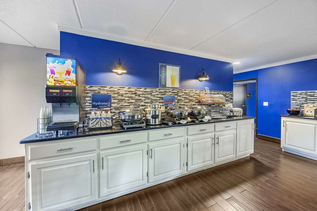 Best Western Shelbyville Inn and Suites Celebration Inn - photo 23