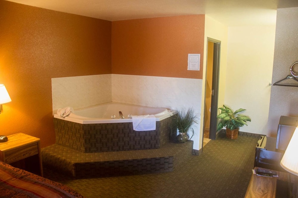 Cottonwood Inn - photo 20