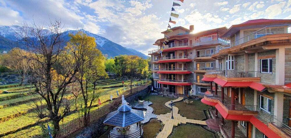 Quartz Himalayan Brothers — hotel in Dharamsala