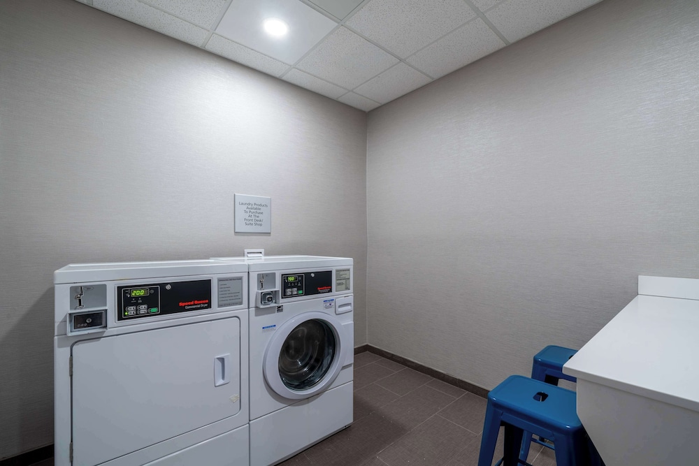 Hampton Inn Dahlgren - photo 37