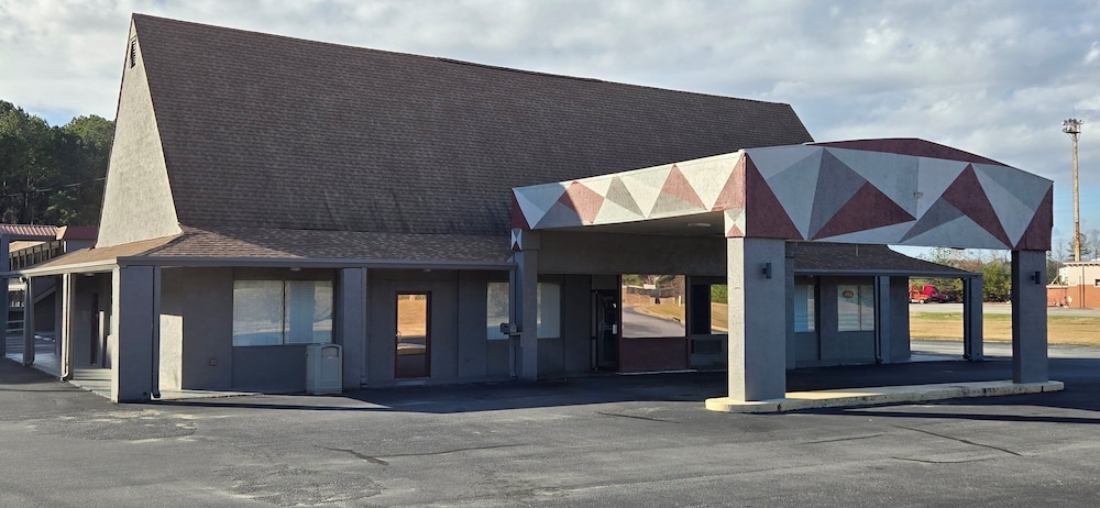 HomeTowne Studios LaGrange - photo 22