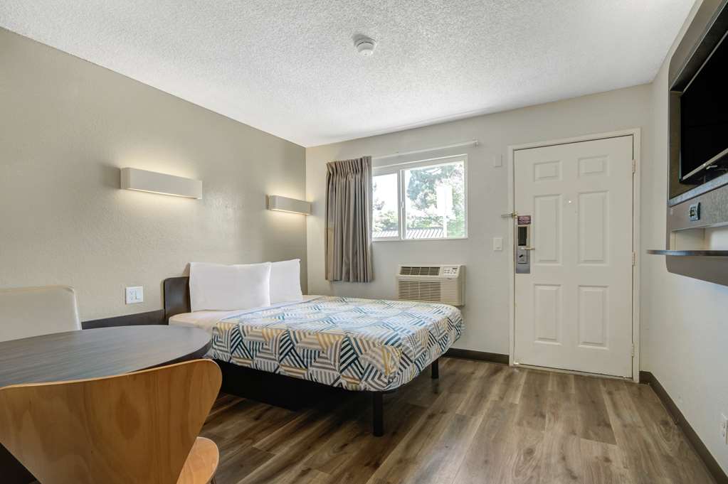 Motel 6 San Jose CA Airport - photo 16