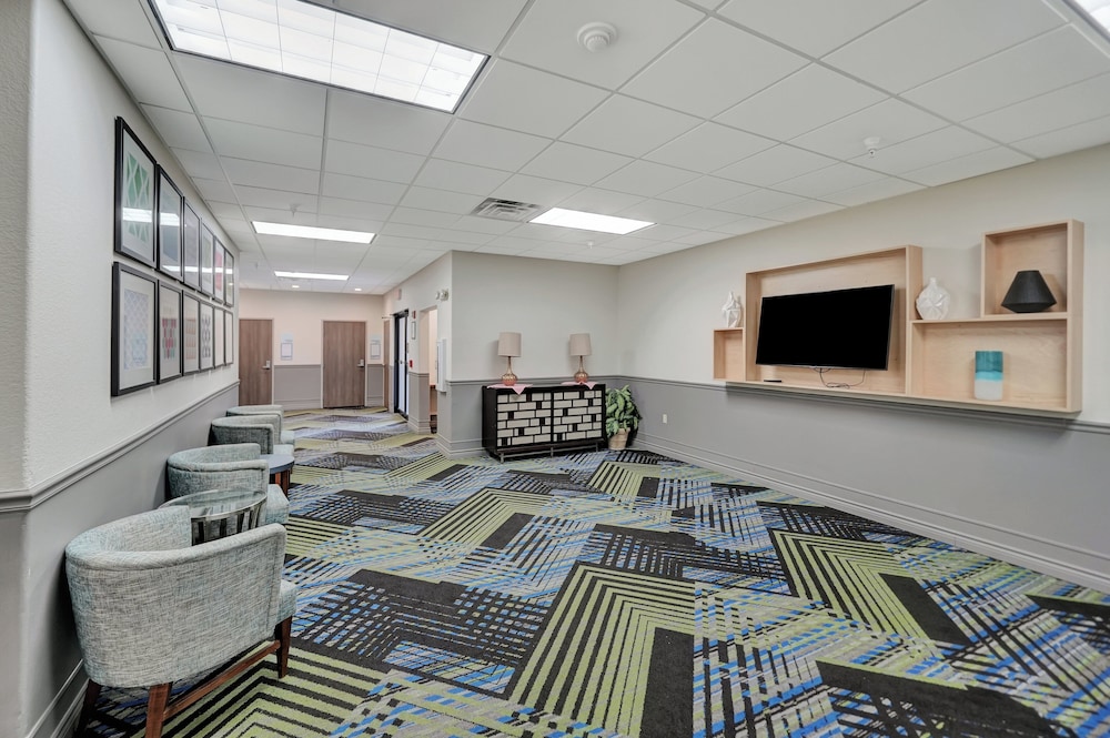 Holiday Inn Express Hotel & Suites Beatrice by IHG - photo 132