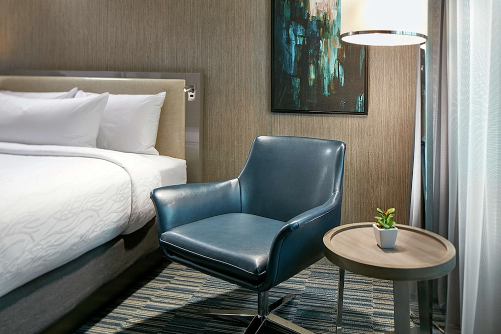 Hilton Garden Inn San Diego Downtown Bayside - photo 8
