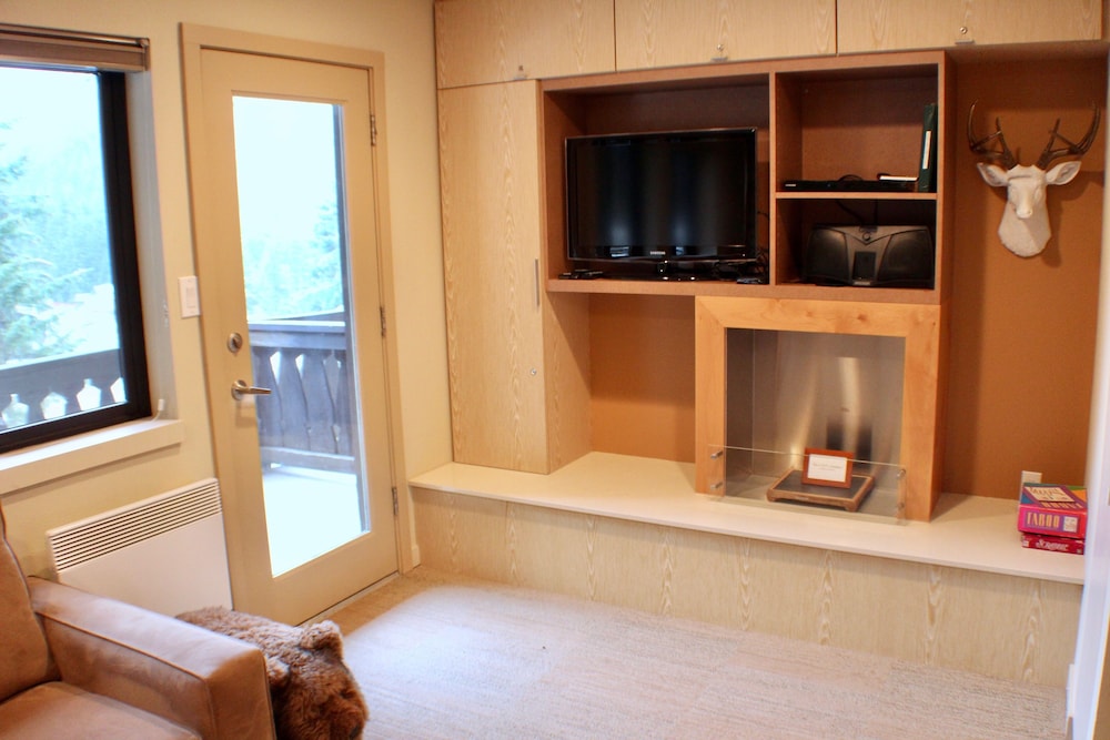 Crystal Chalets Condominiums at Crystal Mountain Ski Resort - photo 85