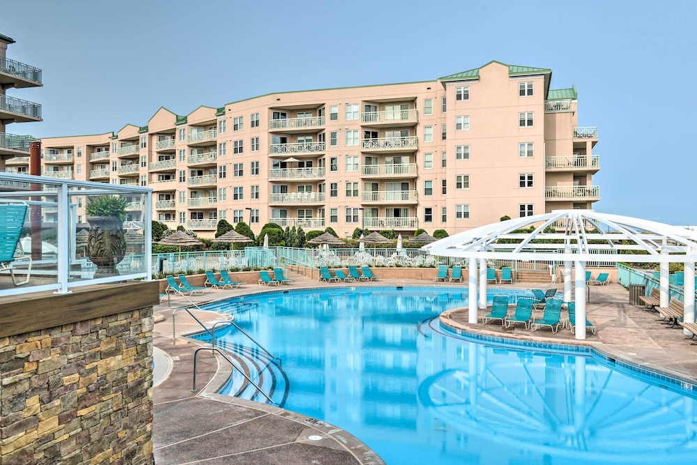 Oceanfront Resort Year round Pools Private Beach - photo 15