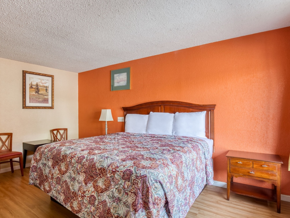 Haven Inn & Suites - photo 6