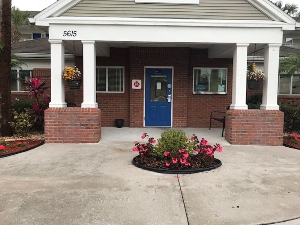 InTown Suites Extended Stay Orlando FL Universal - photo 14
