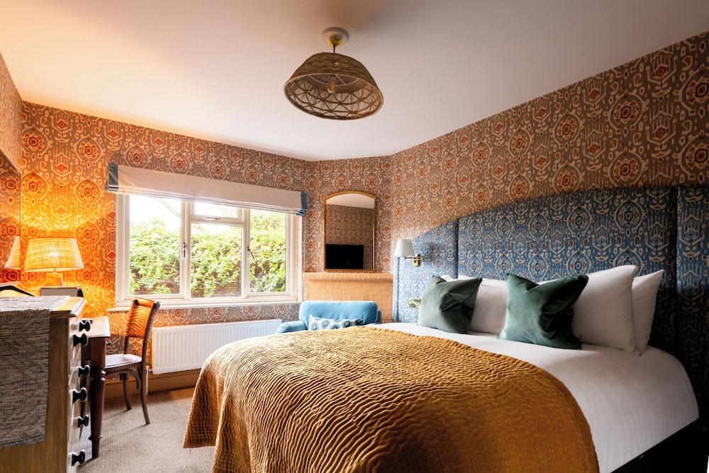 Bel & The Dragon Cookham — 4-Star Luxury Hotel in Maidenhead, United Kingdom