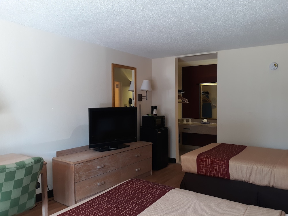OYO Hotel Phoenix City - photo 11