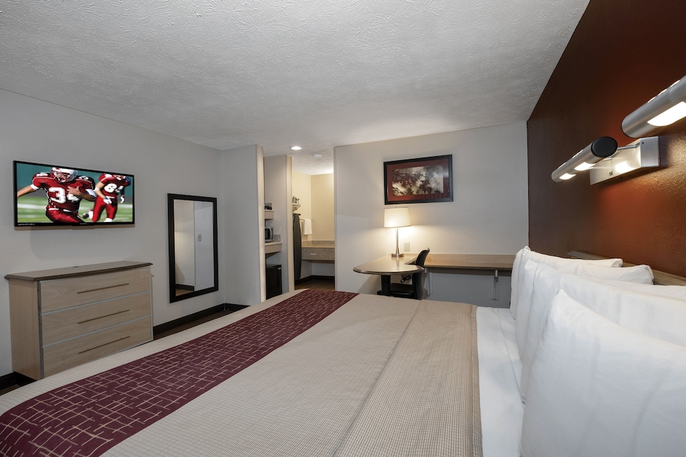 Red Roof Inn Indianapolis Greenwood - photo 13