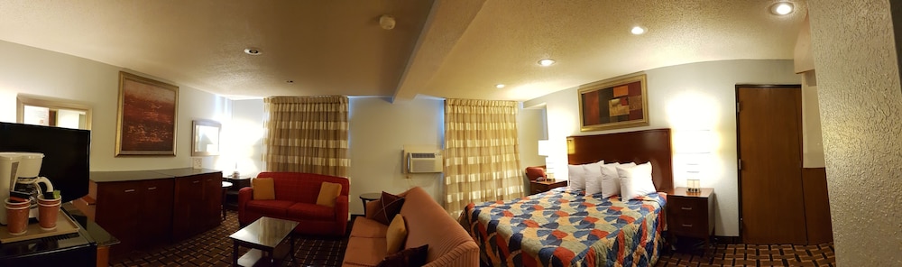 Le Mars Inn & Suites - photo 10