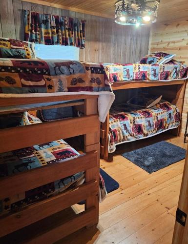 Butler's Bay Teal Lake 4 Bedroom Hotel Room by RedAwning - photo 23